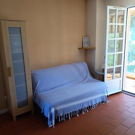 Agreable Studio Cabine Proche Mer Ла Лонд-ле-Мор Екстериор снимка