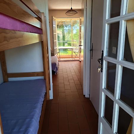 Agreable Studio Cabine Proche Mer Ла Лонд-ле-Мор Екстериор снимка