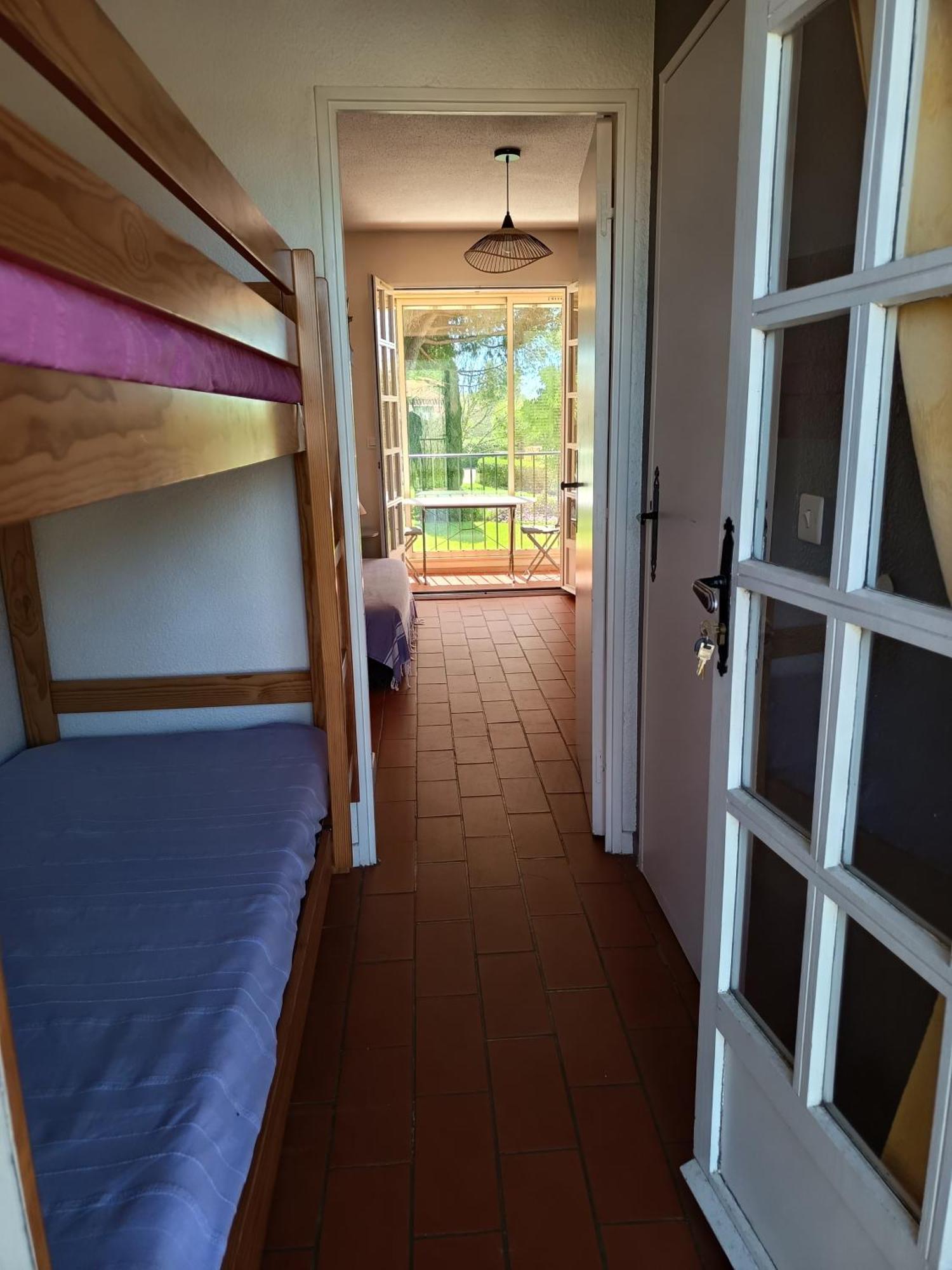 Agreable Studio Cabine Proche Mer Ла Лонд-ле-Мор Екстериор снимка